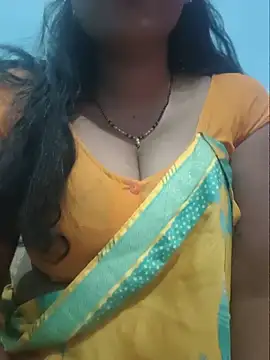 Snapshot of Sexyradha_ chatting on 10, 7, 2026 Sexyradha online show from 10, 7, 2026