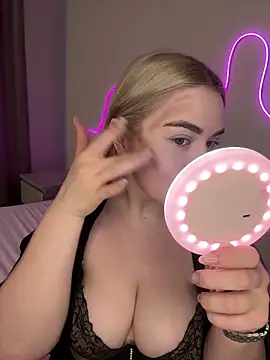 April Vancee online show from 13, 3, 2025