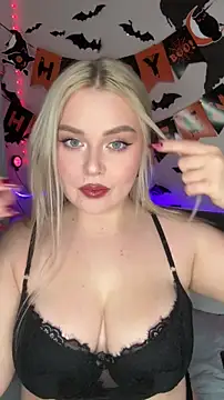 April Vancee online show from 31, 10, 2025