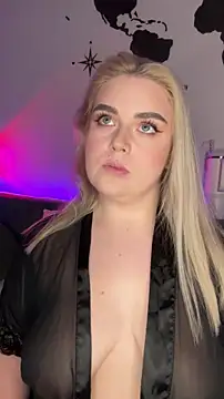 April Vancee online show from 18, 10, 2025