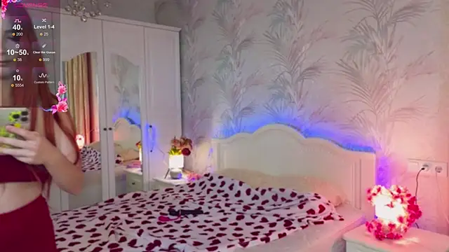 Snapshot of JaneVibes chatting on 8, 11, 2025 JaneVibes online show from 8, 11, 2025