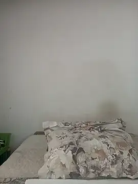 Missvixen81 online show from 4, 5, 2026