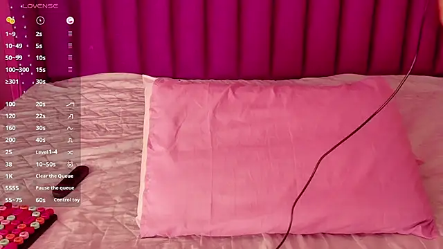 playfulcurvy online show from 13, 9, 2025