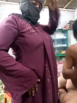 Snapshot of Pakhi_Couple_69 chatting on 10, 9, 2025 Pakhi Couple 69 online show from 10, 9, 2025