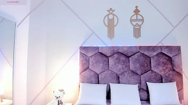 Snapshot of aurora_collinss_ chatting on 21, 11, 2025 aurora collinss online show from 21, 11, 2025