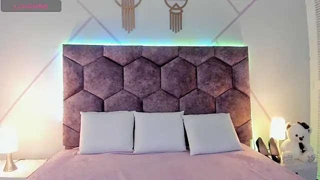 Snapshot of aurora_collinss_ chatting on 14, 11, 2025 aurora collinss online show from 14, 11, 2025