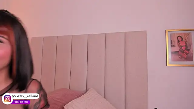 aurora collinss  online show from 14, 6, 2026
