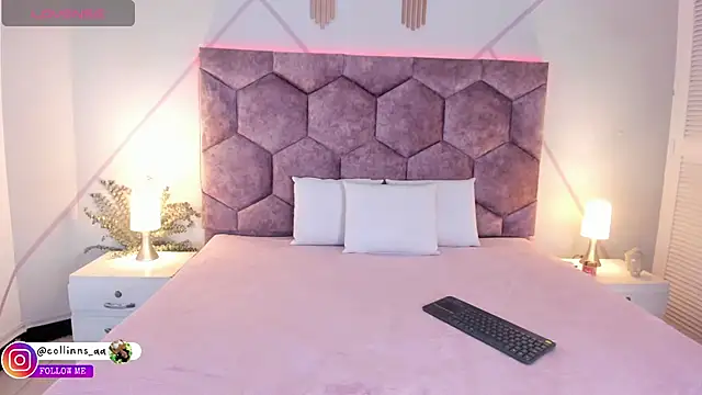 aurora collinss  online show from 26, 2, 2026