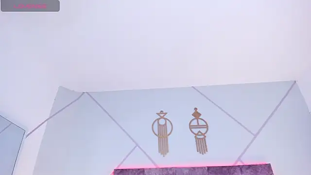 aurora collinss  online show from 17, 1, 2026