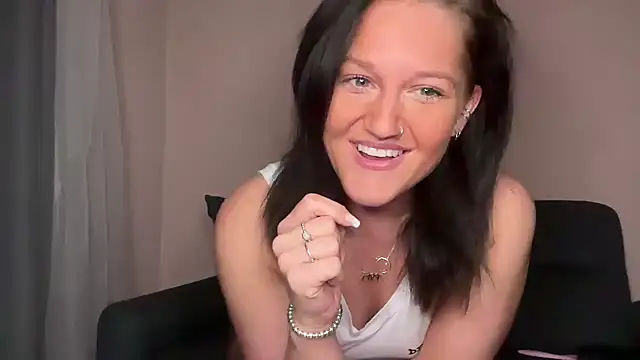 Pleasing-Chloe49 online show from 9, 9, 2025