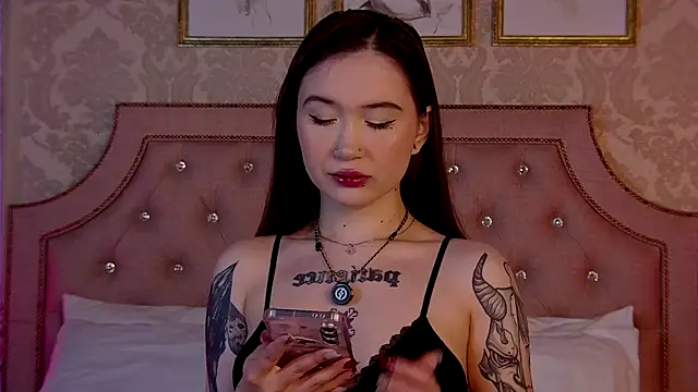 HeatherSweet  online show from 9, 9, 2025