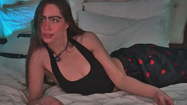 Amanda River online show from 8, 4, 2026