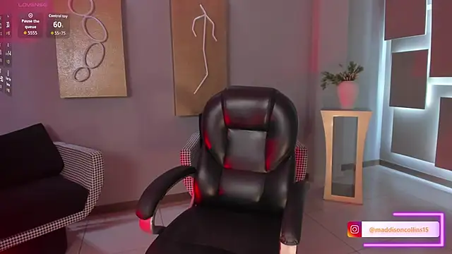 Snapshot of MaddisonCollins chatting on 7, 2, 2026 MaddisonCollins online show from 7, 2, 2026