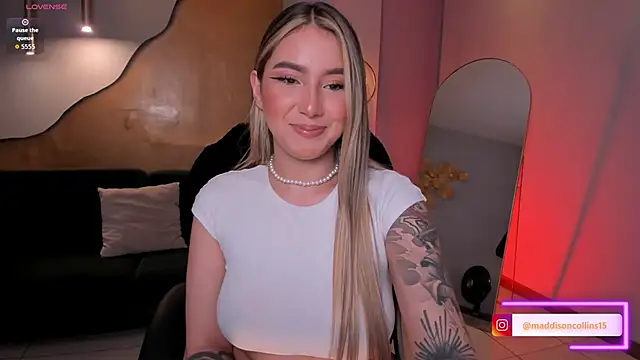 Snapshot of MaddisonCollins chatting on 22, 2, 2026 MaddisonCollins online show from 22, 2, 2026