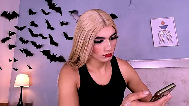 Emily Castillo 1 online show from 18, 11, 2025