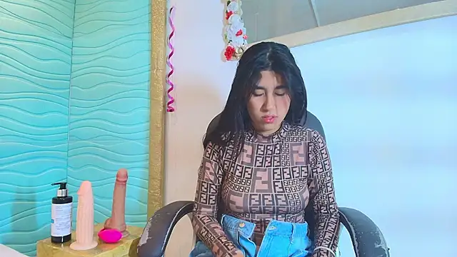 Mia Montess online show from 13, 2, 2026