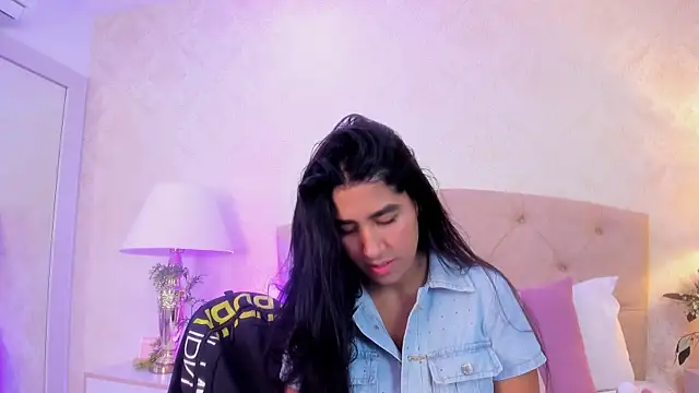 Mia Montess online show from 2, 7, 2026