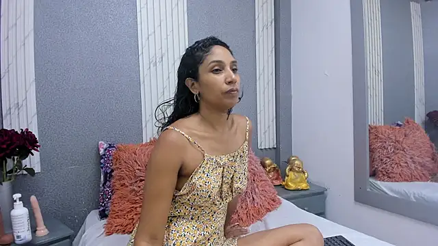 Lucy Canel online show from 10, 9, 2025