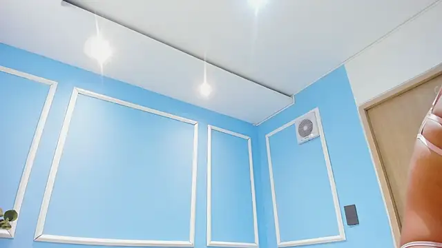 Lucy Canel online show from 17, 10, 2025