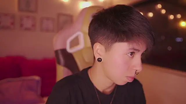 Snapshot of tommy_blue chatting on 5, 3, 2026 tommy blue online show from 5, 3, 2026