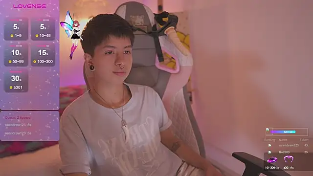 Snapshot of tommy_blue chatting on 10, 9, 2025 tommy blue online show from 10, 9, 2025