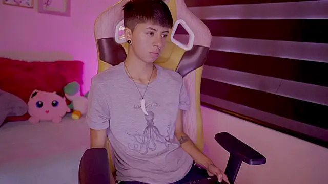 Snapshot of tommy_blue chatting on 21, 3, 2025 tommy blue online show from 21, 3, 2025