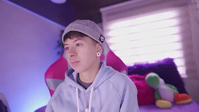 Snapshot of tommy_blue chatting on 21, 2, 2026 tommy blue online show from 21, 2, 2026