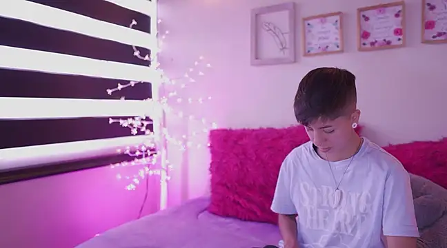 Snapshot of tommy_blue chatting on 13, 3, 2025 tommy blue online show from 13, 3, 2025