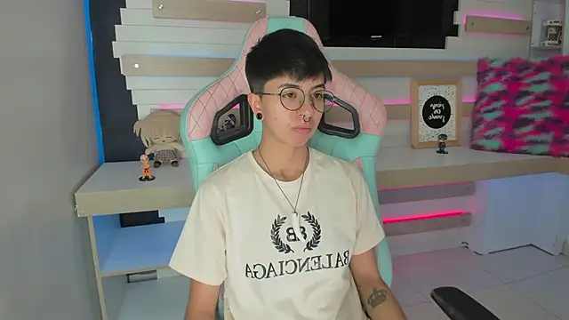 tommy blue online show from 4, 12, 2025