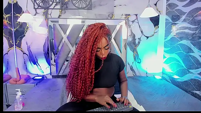 CandyMartinez  online show from 13, 7, 2026