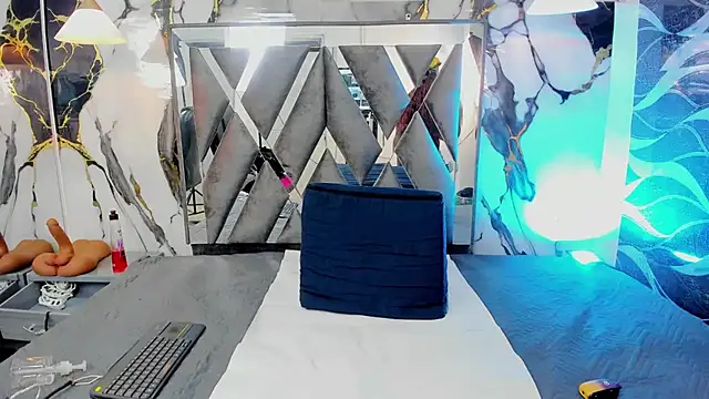 CandyMartinez  online show from 3, 7, 2026