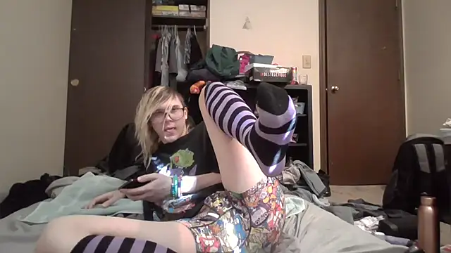 amethystbunnyboy online show from 6, 3, 2025