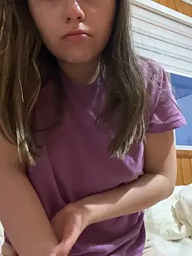 Snapshot of floooohv chatting on 23, 11, 2025 floooohv online show from 23, 11, 2025