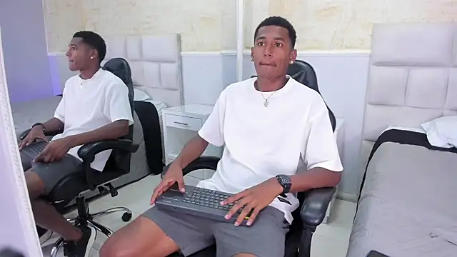 LexiAndDeker online show from 28, 10, 2025