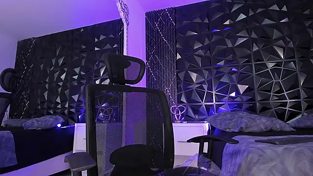 LexiAndDeker online show from 13, 12, 2025