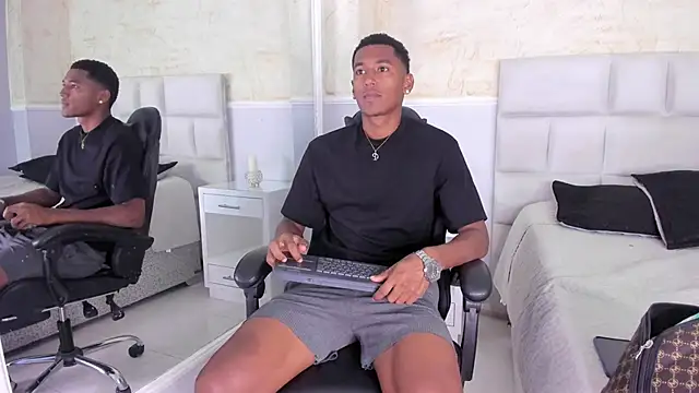 LexiAndDeker online show from 31, 10, 2025