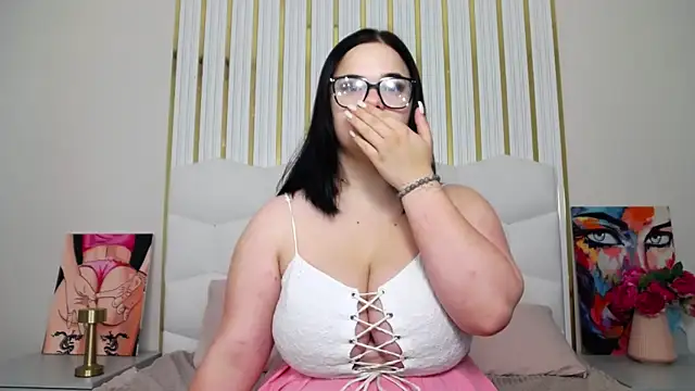 Eliss Shyyo online show from 25, 9, 2025