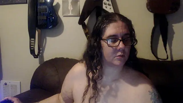 Snapshot of Dreaming_Of_Blue chatting on 6, 3, 2025 Dreaming Of Blue online show from 6, 3, 2025