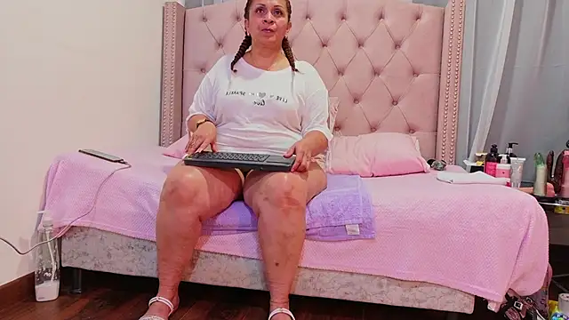 scarlettbooty online show from 20, 9, 2025