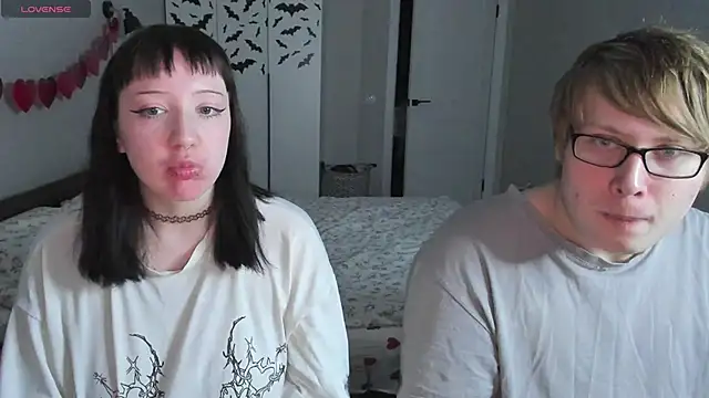 JayMollyy online show from 28, 4, 2026