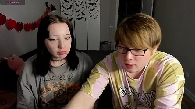 JayMollyy online show from 14, 4, 2026