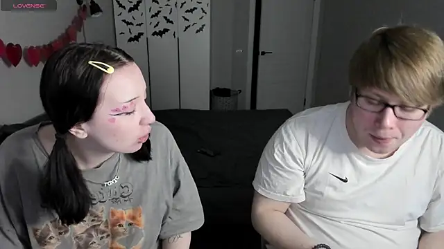 JayMollyy online show from 15, 4, 2026