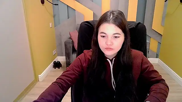 Snapshot of ElinaMils chatting on 8, 3, 2025 ElinaMils online show from 8, 3, 2025