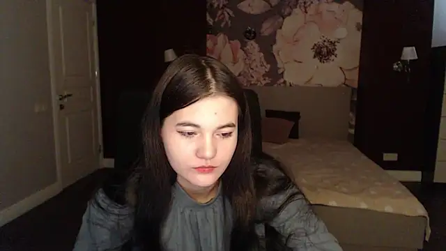 Snapshot of ElinaMils chatting on 5, 3, 2025 ElinaMils online show from 5, 3, 2025