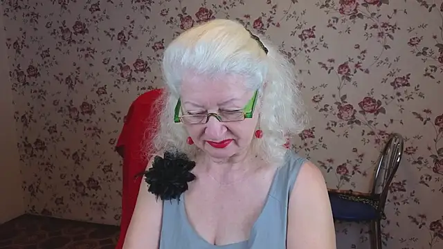 Maya Mayflower online show from 11, 11, 2025