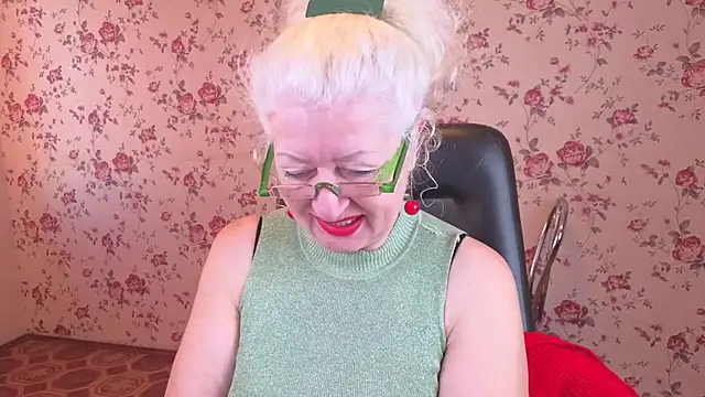 Maya Mayflower online show from 31, 10, 2025