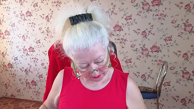 Maya Mayflower online show from 14, 11, 2025