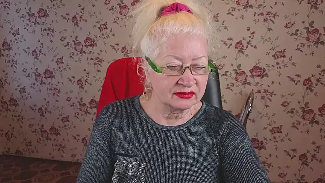 Maya Mayflower online show from 27, 10, 2025