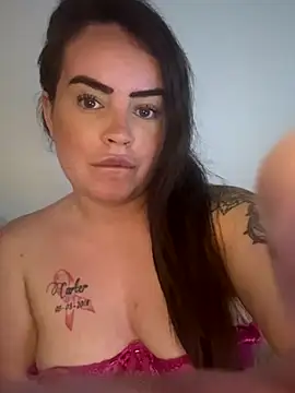 Snapshot of Sophie_23XX chatting on 16, 12, 2025 Sophie 23XX online show from 16, 12, 2025