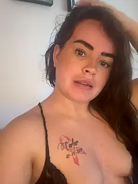 Snapshot of Sophie_23XX chatting on 20, 12, 2025 Sophie 23XX online show from 20, 12, 2025